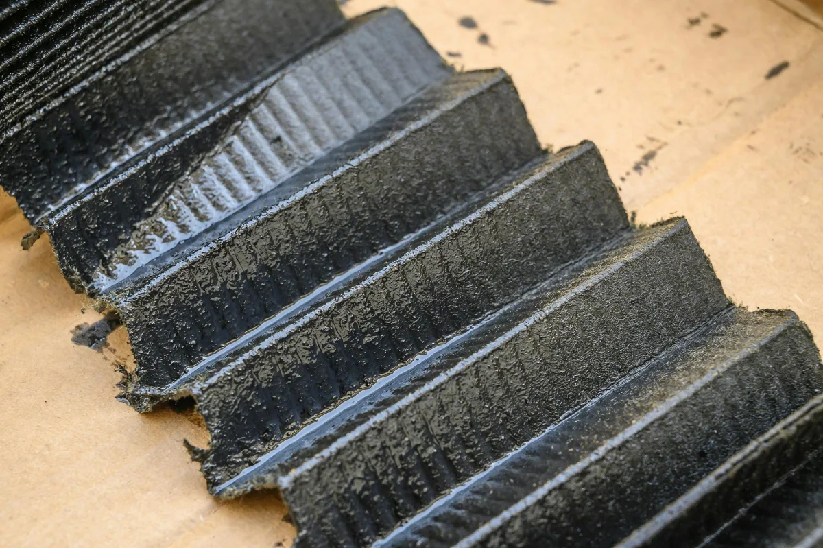 oil filter material cut open