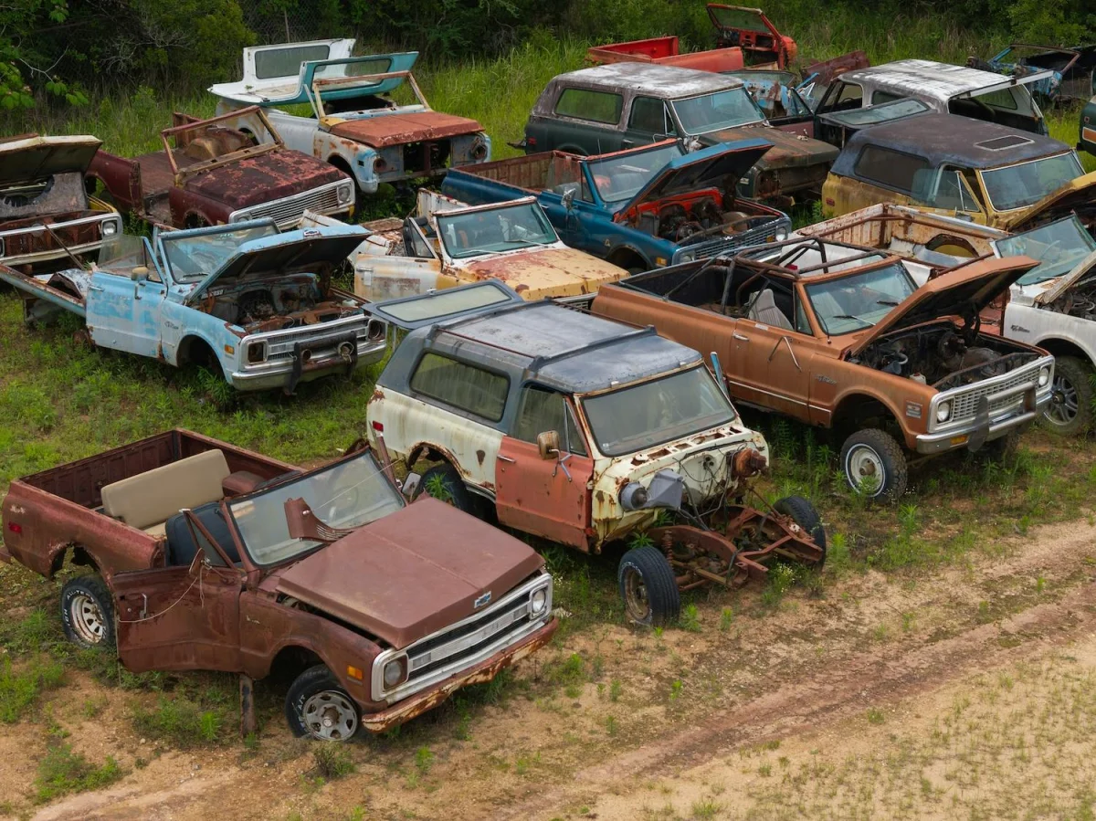 Velocity spare car parts body boneyard