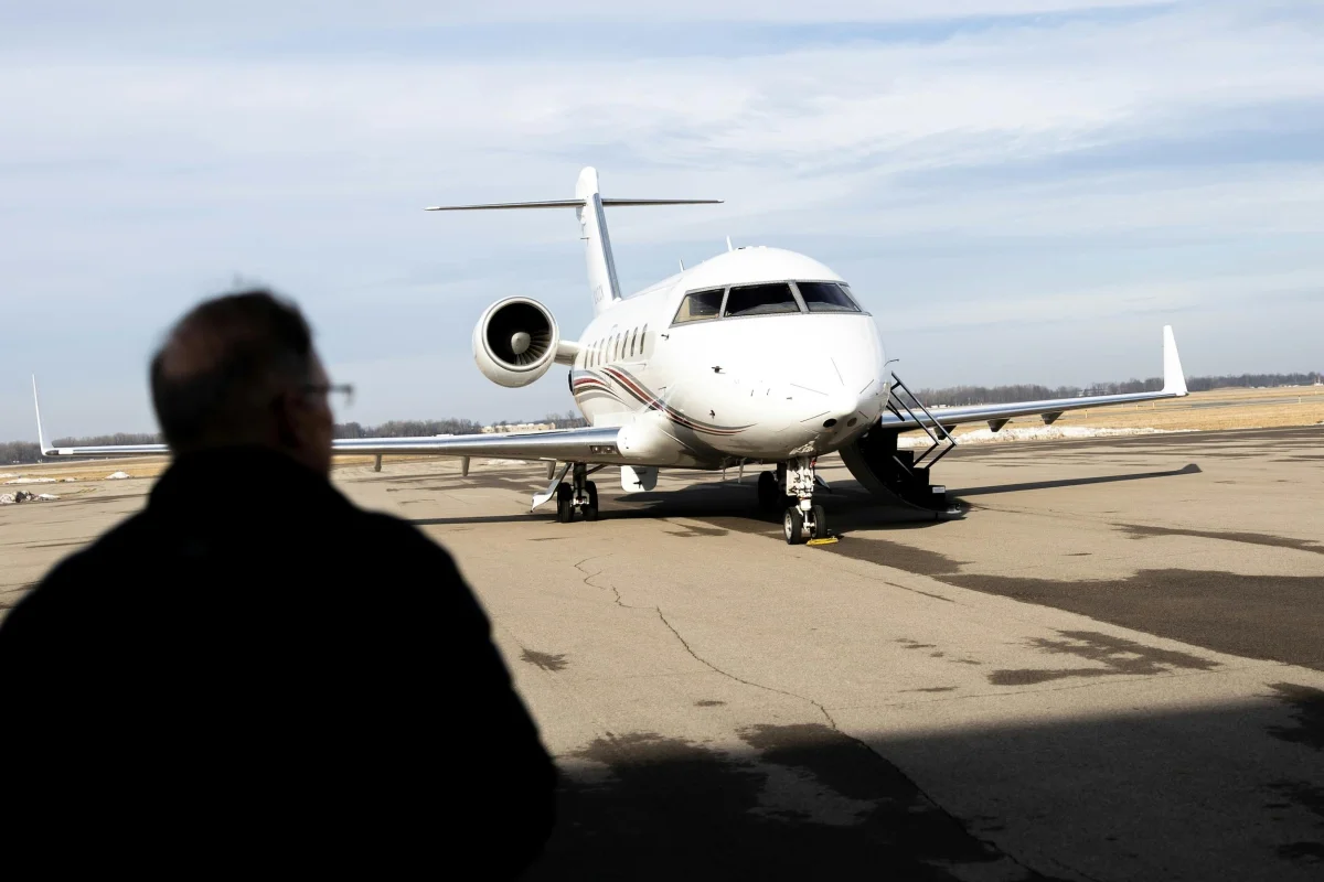 Kalitta engineering jet silhouette