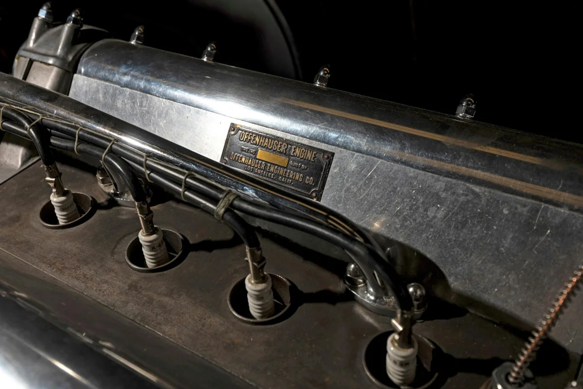 Offys built for midget racing had only two valves per cylinder