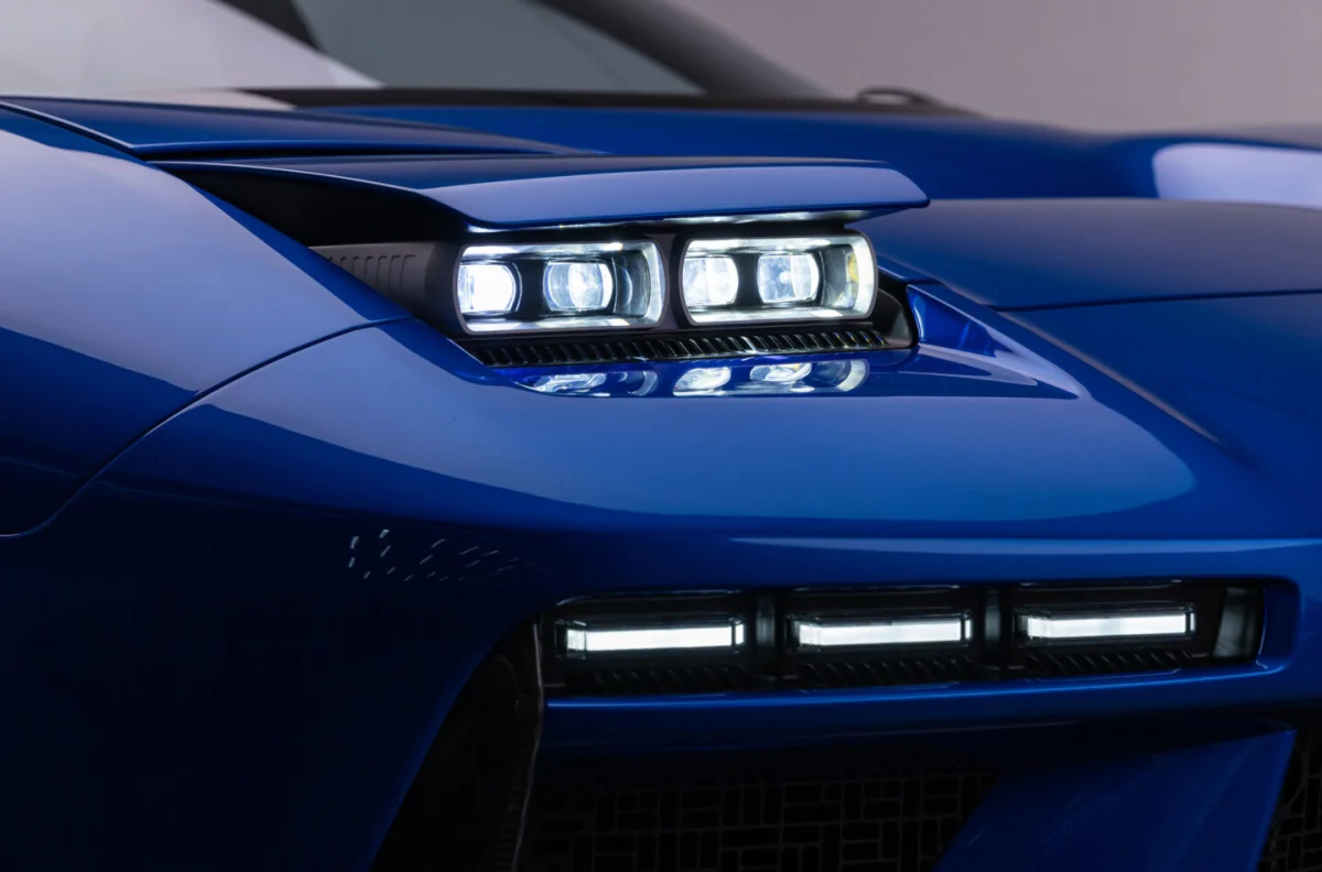 Pop-up headlights on the JAS Tensei with LED lights